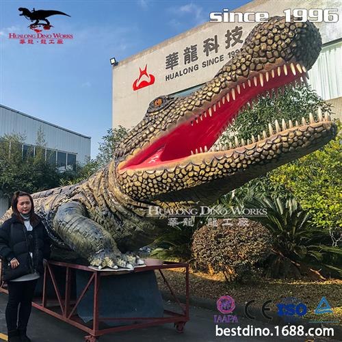 仿真鳄鱼电动机械硅胶爬行玩具大型鳄鱼摆件公园园林景区模型摆件