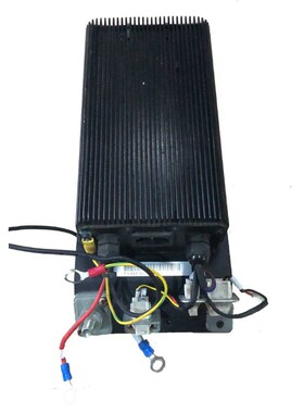诺力小金刚全电动搬运车EPT15W内置充电机24V8A叉车充电器