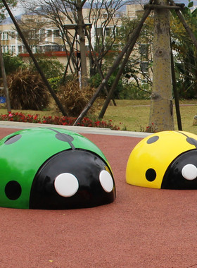 游乐场仿真甲虫雕塑模型摆件玻璃钢七星瓢虫幼儿园草坪井盖装饰品