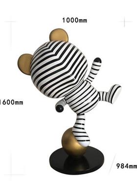 大型玻璃钢卡通熊雕塑楼梯口现代装饰落地摆件酒店艺术品简约潮流