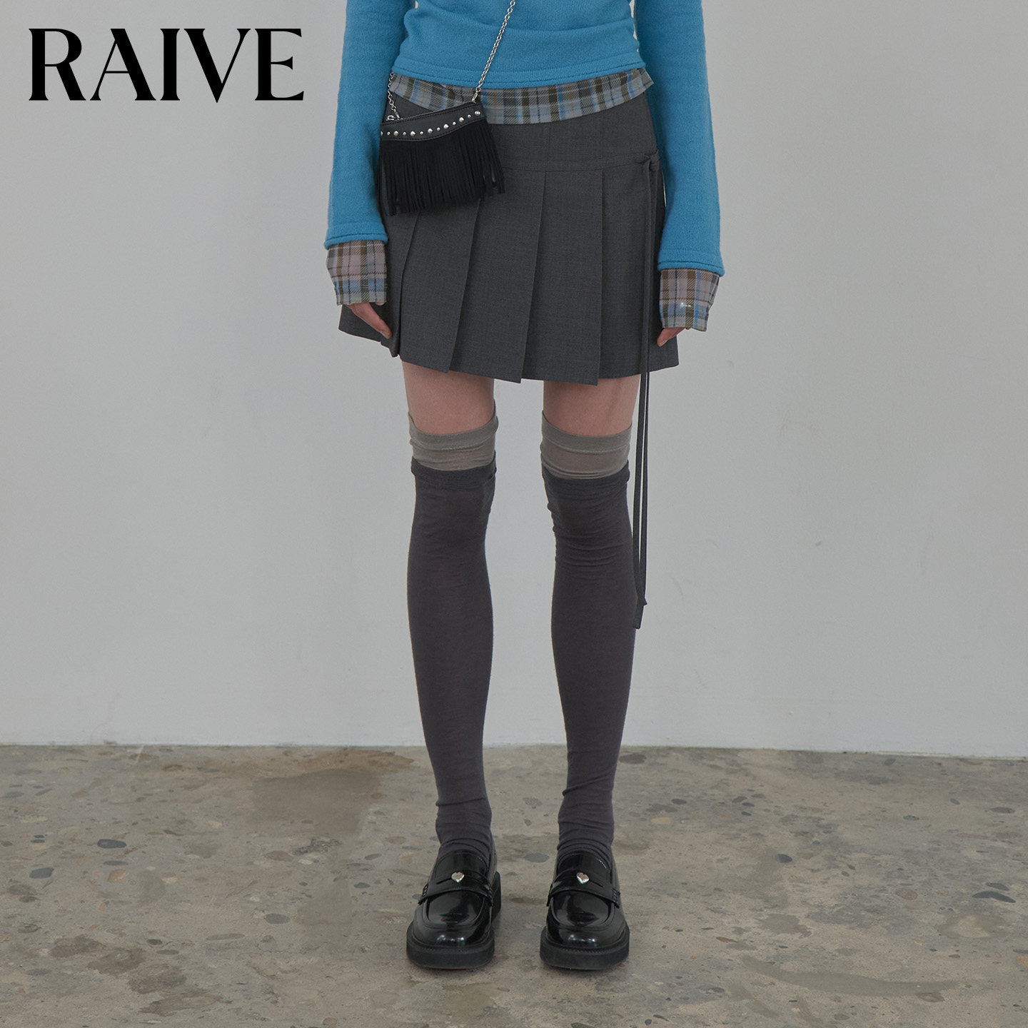 [明星同款]RAIVE秋季女裙子韩系A字短裙百褶裙灰色学院半身裙