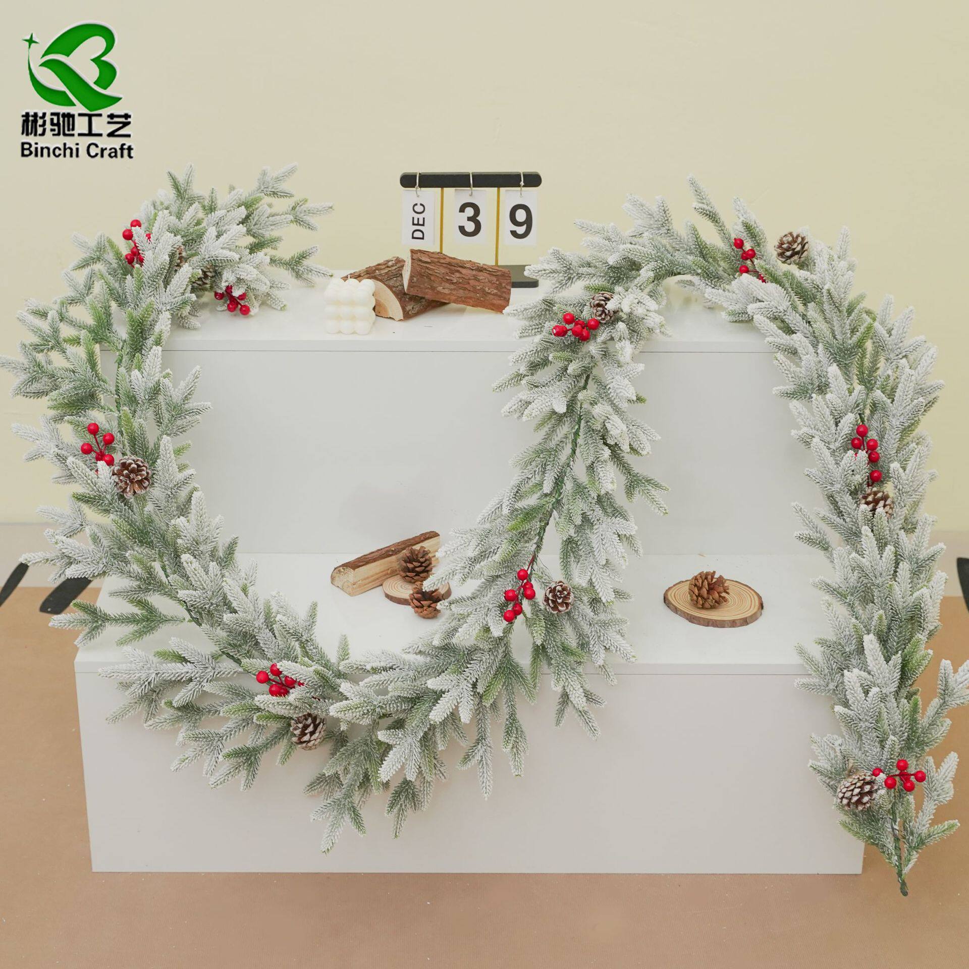 圣诞节雪花藤条圣诞树上装饰品墙面门框挂件商场橱窗场景道具花环