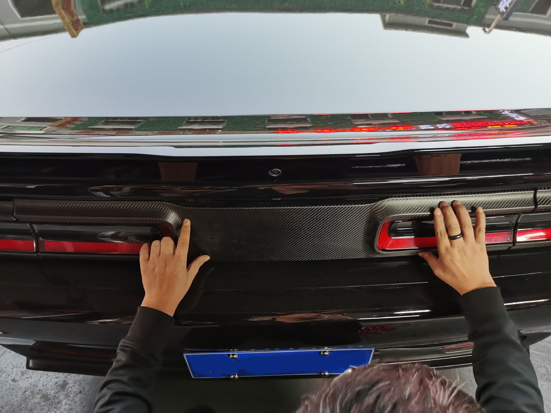 适用于道奇挑战者Challenger干碳纤维后尾厢盖面板碳纤后尾灯框