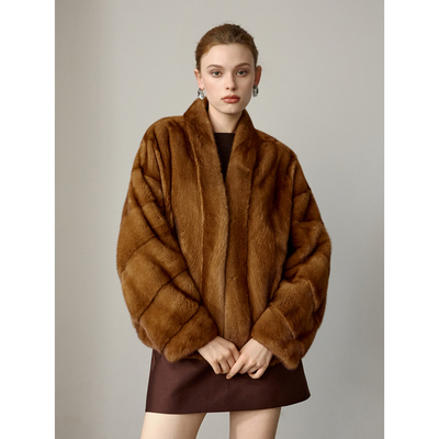 北欧传奇|进口整貂小母貂貂皮皮草设计感竖纹横排袖子V领水貂外套