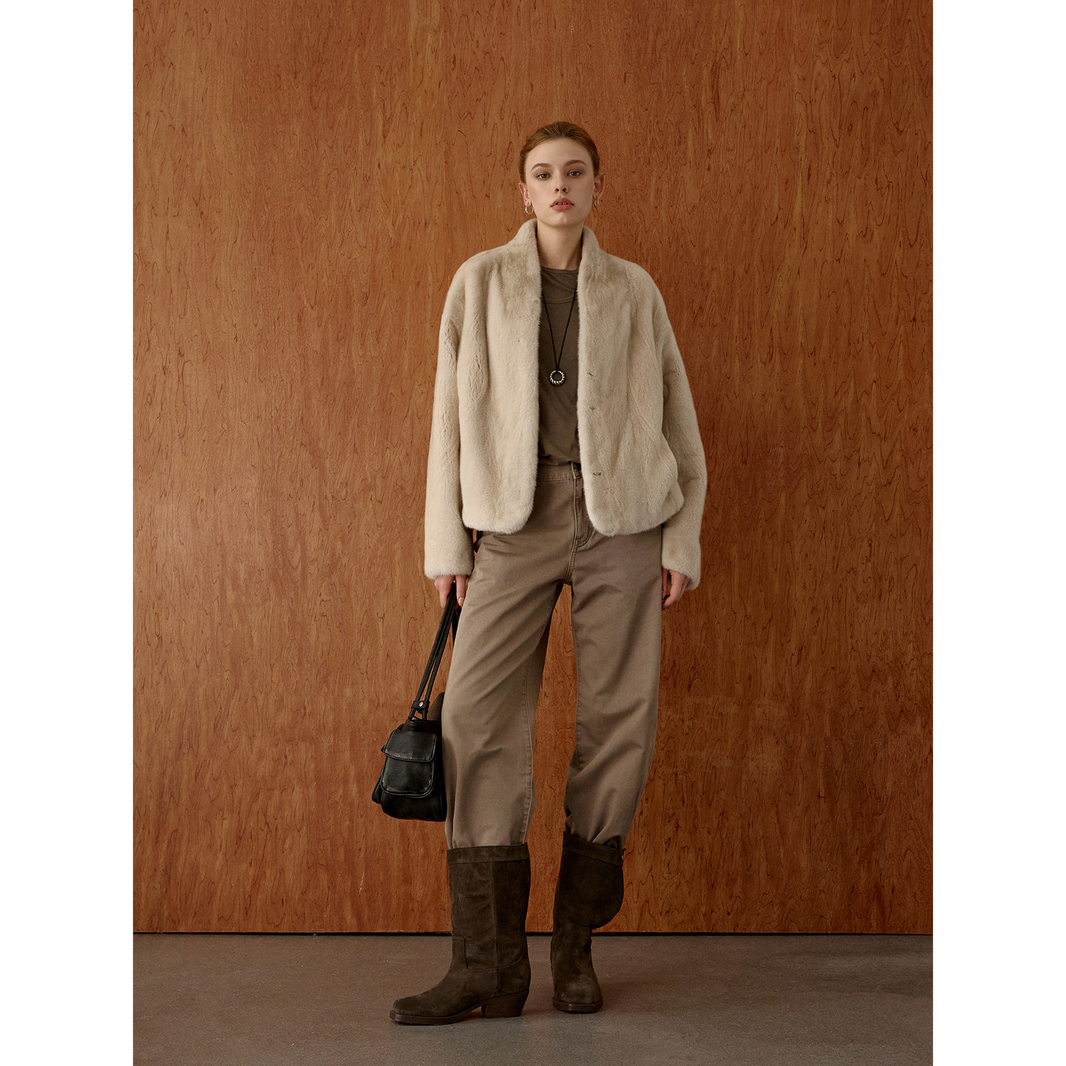 北欧传奇|进口天鹅绒母貂整貂水貂外套女2025冬季新款V领貂皮皮草