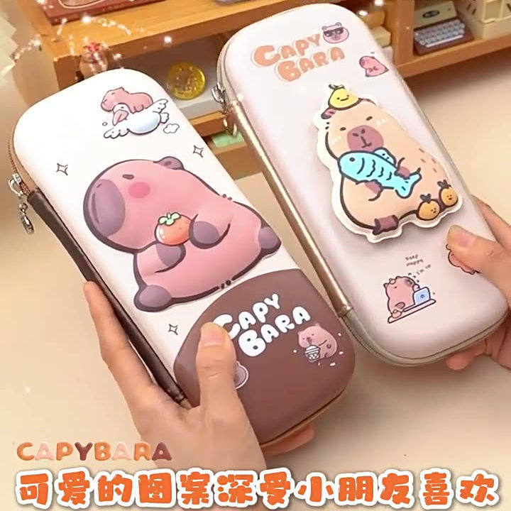 2025新款立体解压卡皮巴拉文具盒高颜值大容量3d卡通防水耐脏笔袋