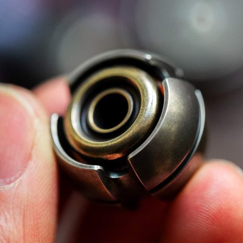 陀螺铁匠指尖坠迷你绝版原子edc刀手指钛合金LAUTIE老手转噪音