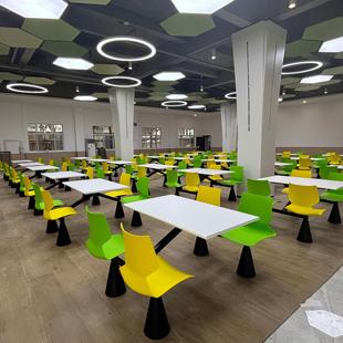 学校食堂餐桌椅公司员工食堂快餐厅四人连体桌椅组合职工饭堂餐桌