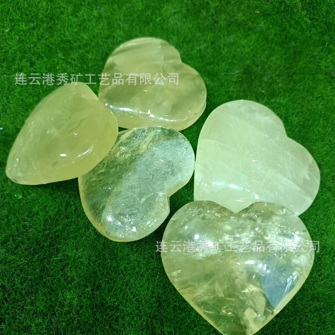 厂家批发天然黄水晶爱心水晶原石打磨心形摆件水晶手把件办公摆件