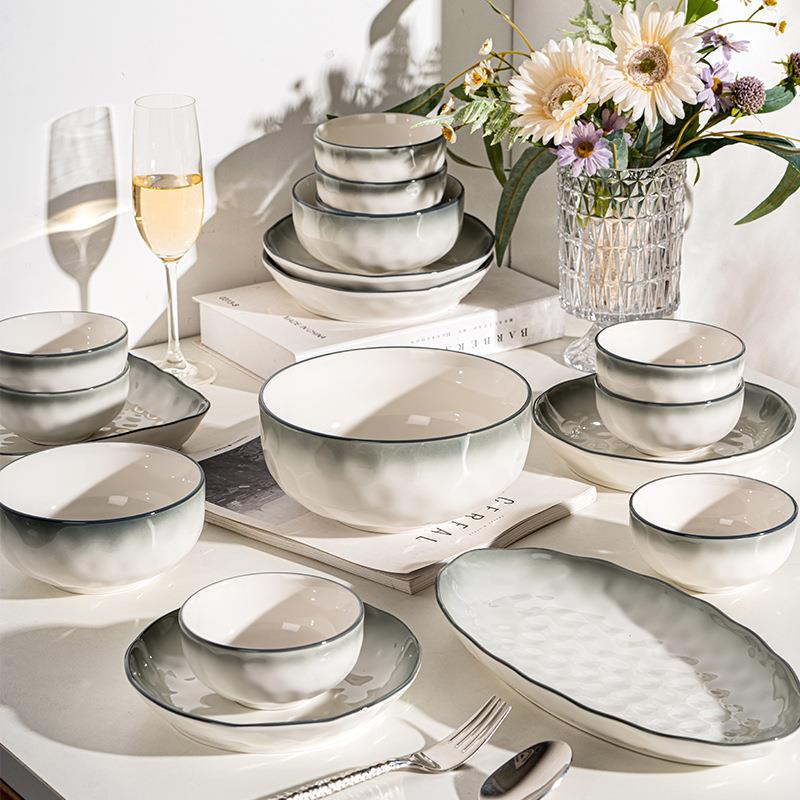 釉下彩2025新款碗碟套装家用感餐具套装简约陶瓷碗盘碗筷乔迁