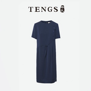 TENGS滕氏女装春夏经典款简约压褶修身连衣裙立体剪裁利落干练