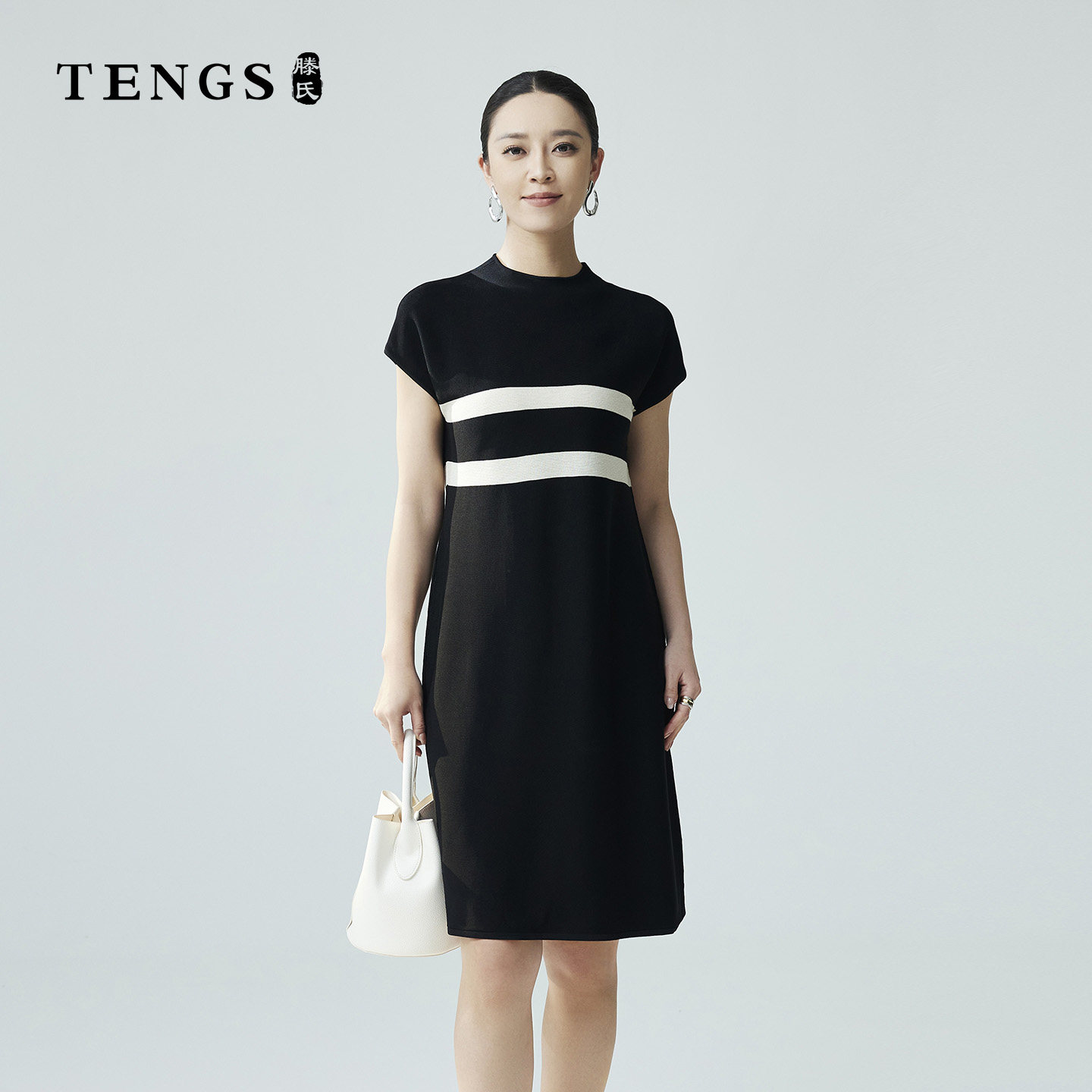 TENGS滕氏女装春夏新款拼色条纹短袖针织连衣裙舒适弹性修身直摆
