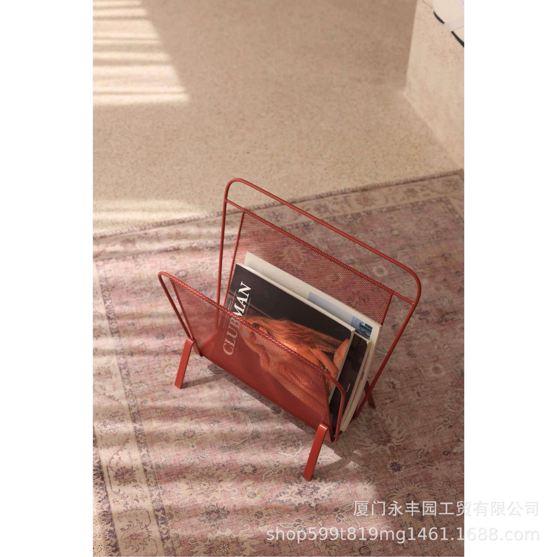 大师设计红色金属网面书报架杂志架可移动中古复刻复古简约