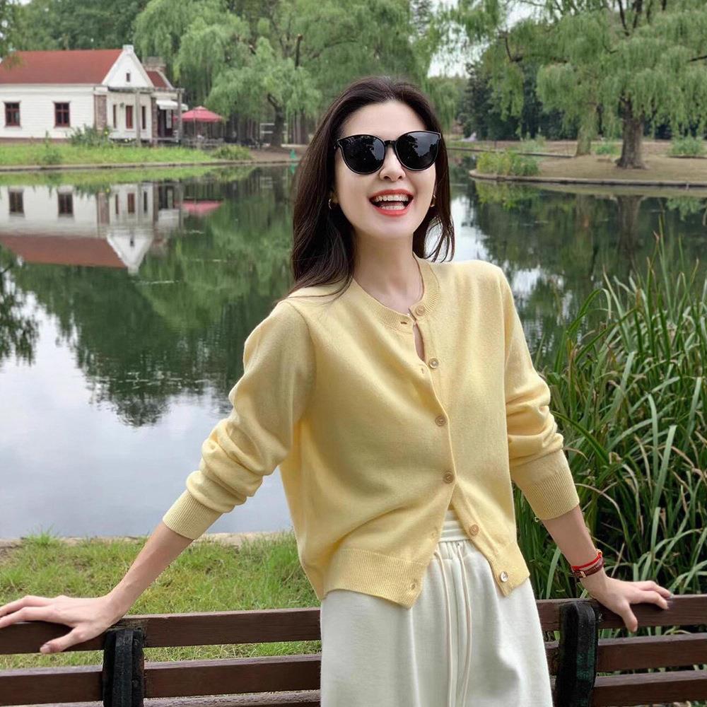 黄色毛衣女早春2025圆领针织开衫软糯温柔甜美显瘦小个子短款外套