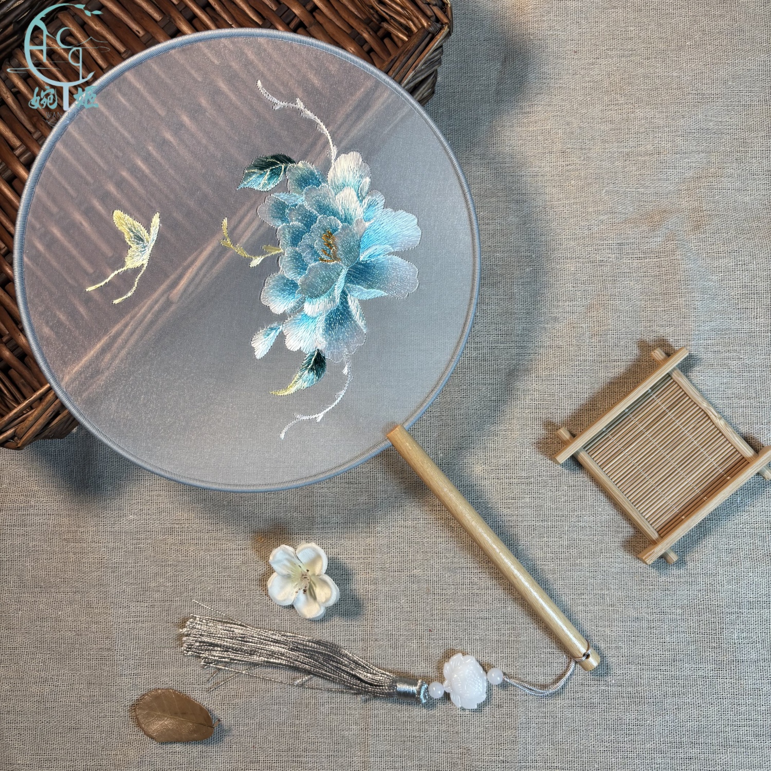 苏绣刺绣古风刺绣团扇中国风汉服专用苏绣百搭舞蹈扇