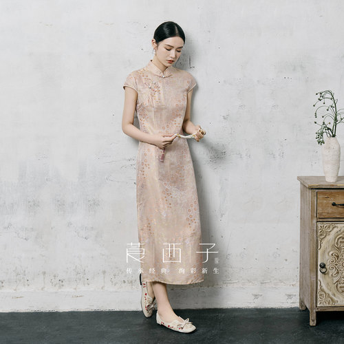 莨西子新中式国风2026新款含桑蚕丝绝美复古轻奢精致贵气连衣裙女
