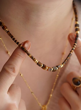 JoJo｜小众复古高级虎眼石方珠马年幸运项链雪花耳饰项链锁骨链