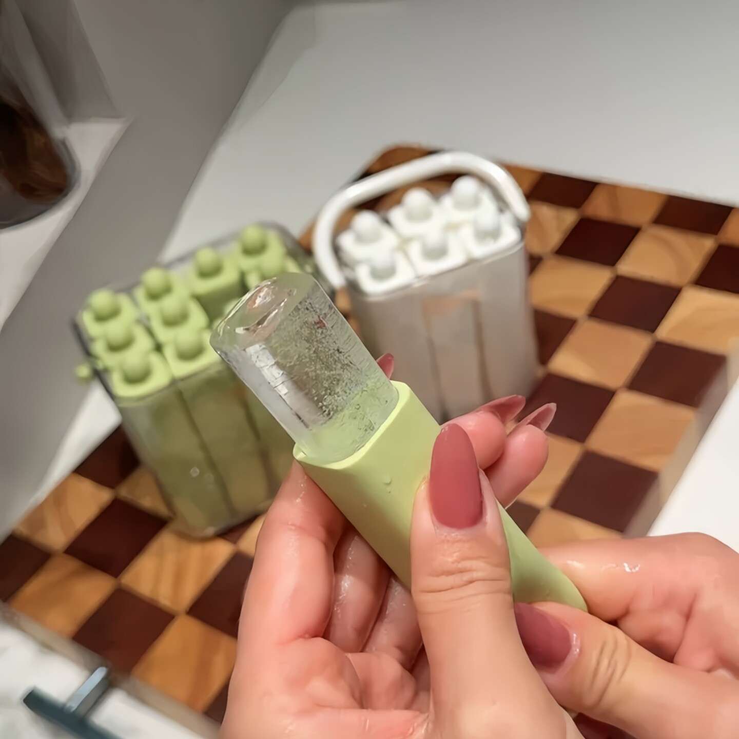 夏季冰条盒家用冰格模具食品级矽胶易脱模自制冰棒雪糕冻冰格神器