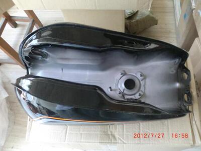 摩托车配件适用于铃木小太子GN12B5-2F 燃油箱 汽油箱(珍珠黑色)