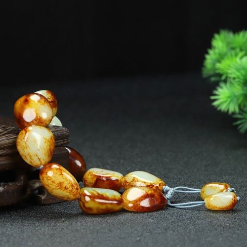 新疆和田a玉籽料手串羊脂玉白玉红沁皮俏皮手链男女款天然玉石手