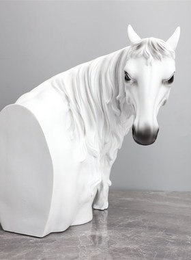 现代简约马首马头白色树脂雕塑摆件样板H房售楼部家居玄关创意饰