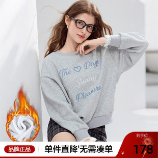 betu百图减龄钉珠字母刺绣加绒卫衣女2025年冬季新款加厚无帽衫