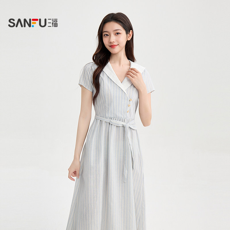 三福连衣裙2026夏季条纹刺绣V领收腰A摆时尚裙子女装523236
