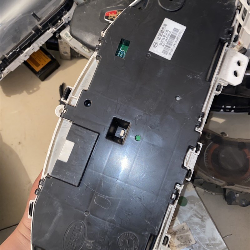 比亚迪G6仪f表盘总成组合仪表里程表车速表转速表6A-3820010