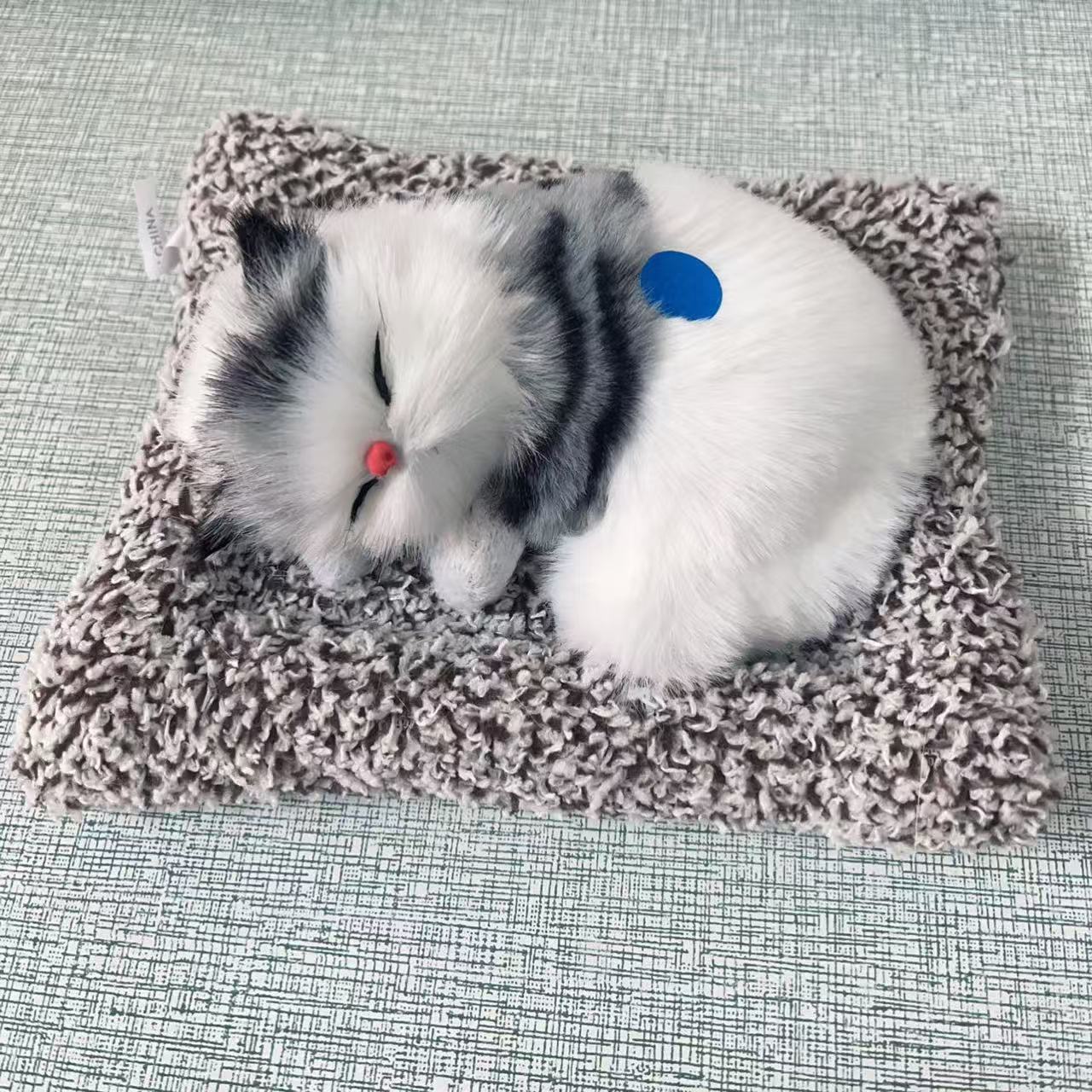 汽车摆件猫咪活性炭除甲