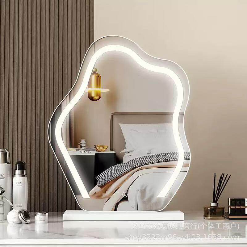 新款云朵化妆镜台式桌面带灯家用卧室梳妆镜女生宿舍高级智能镜子