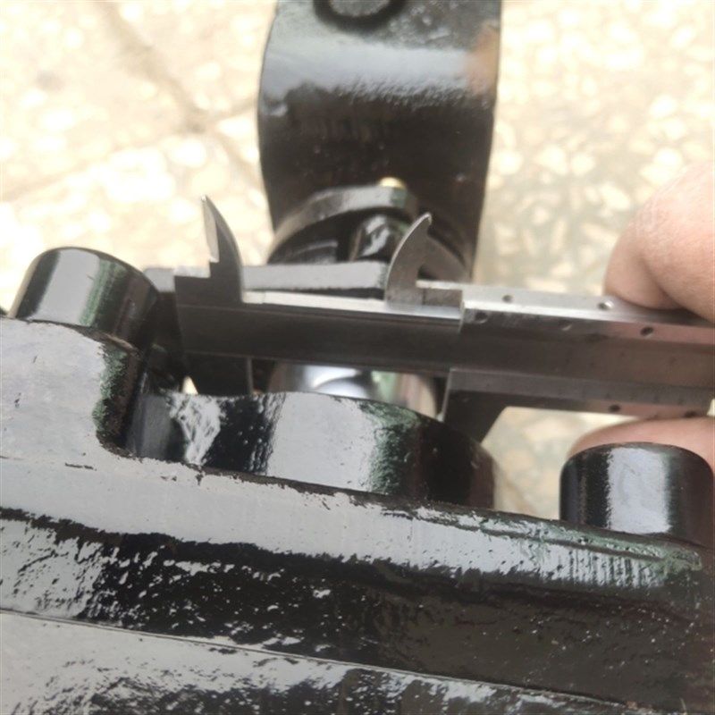 福田雷沃欧豹拖拉机华夏拖拉机1404/1504/I1604/1804强压提升油缸