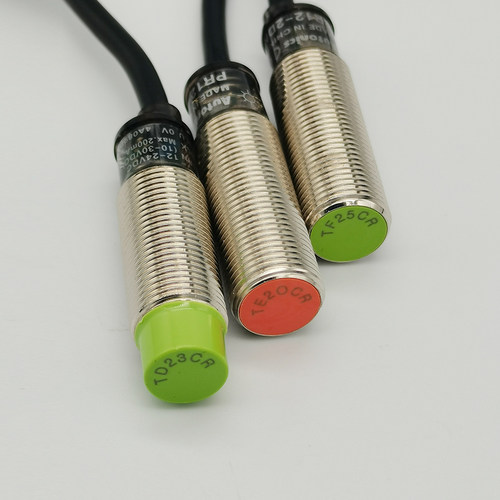 奥托尼克斯接近开关传感器pr12-4dn pr12-2dn pr12-4dp prt12-4do