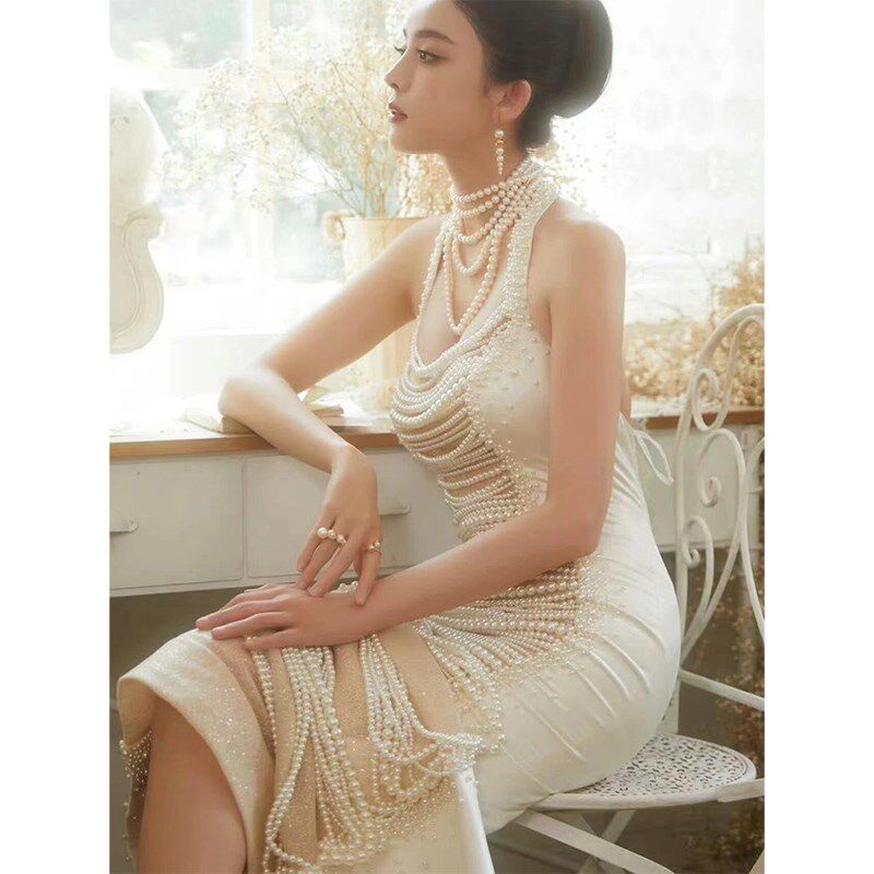 新品重工珍珠晚礼服高端轻奢挂脖宴E会显瘦订婚鱼尾出门轻婚纱娜