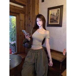 辣妹短袖 套裝 傘兵褲 子休閑闊腿褲 美式 長褲 氣質(zhì)斜肩顯瘦短款 T恤女