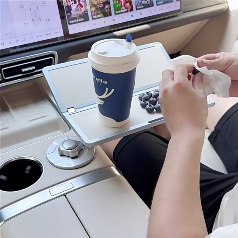 车载小桌板可折叠收纳悬浮工作餐盘小方桌追剧茶R盘化妆适用新能