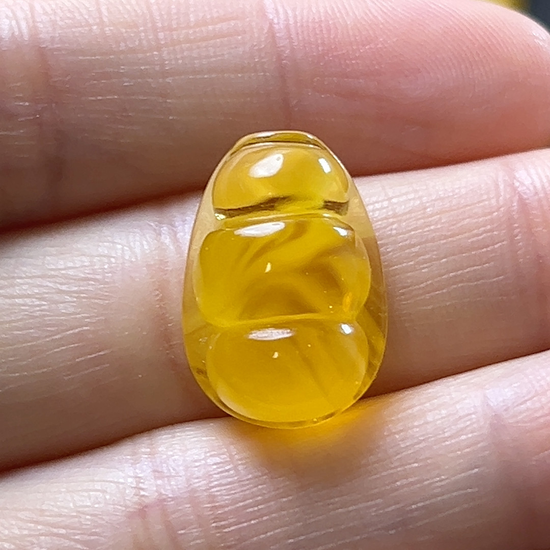 高20！蜜蜡金珀妖花福豆吊坠滴