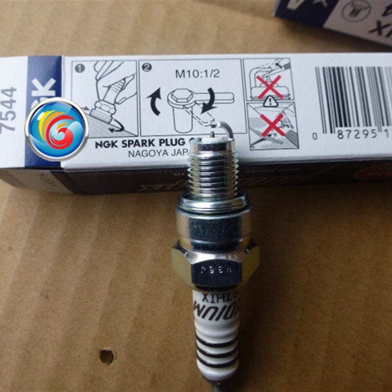 适用建设雅马哈天俊YB125SP JYM125-3F摩托N车铱金火花塞 CR7HIX