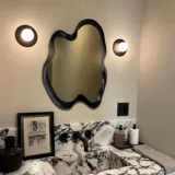 Зеркальное зеркало для ванной Светодиодные интеллектуальные анти -ффо -макияж зеркало простота современное искусство декоративное зеркальное зеркало Ins спальня настенная настенная зеркало инопланетянин