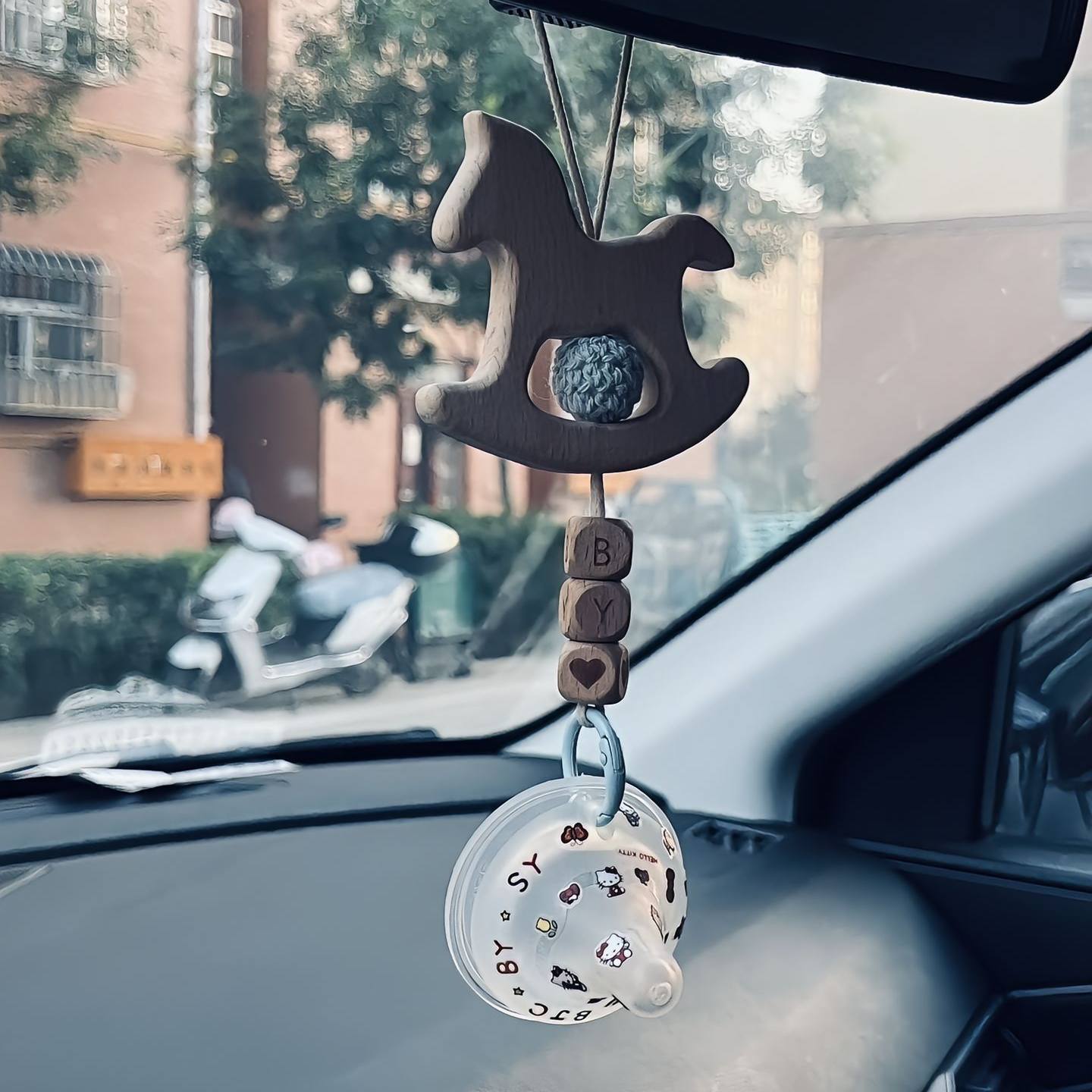 宝宝奶嘴纪念卡通车挂