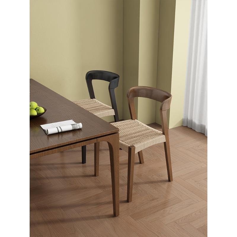 北欧设计师款实木餐椅黑色家用小户型客厅餐厅吃饭简约复古藤编椅
