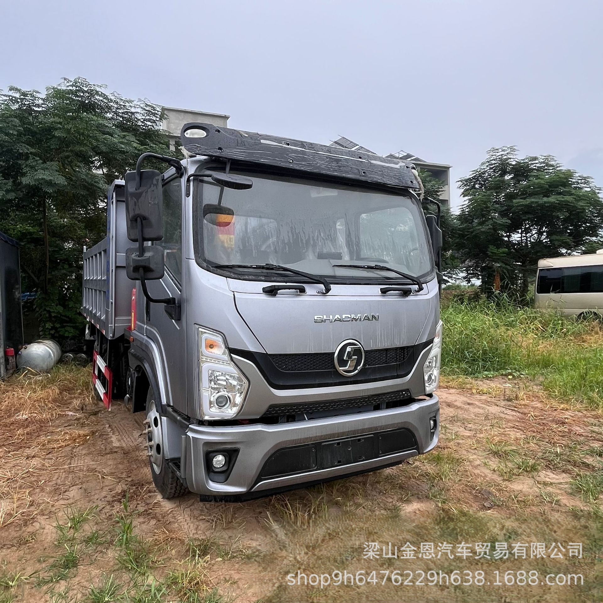 出口非洲陕汽4X2后翻自卸车4.2米后尾箱170马力轻型卡车轻卡车