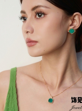 法式复古天然孔雀石项链高级感小众轻奢耳钉秋冬气质耳环纯银配饰