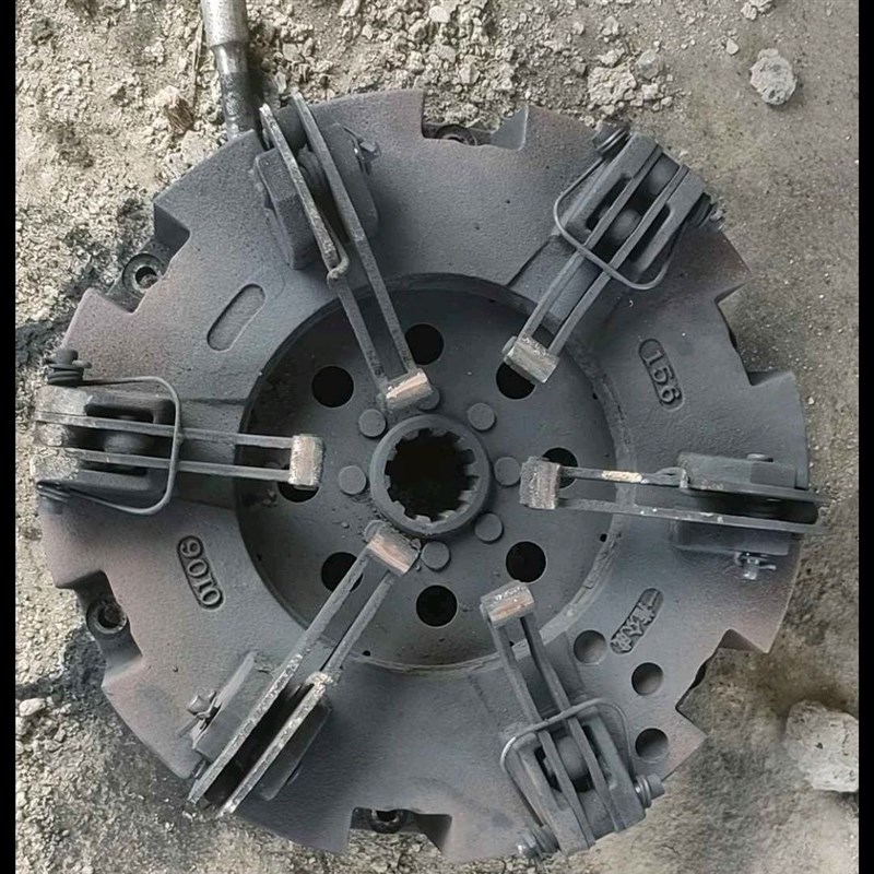 沃得奥龙拖拉机k沃德1104/1004离合器压盘总成