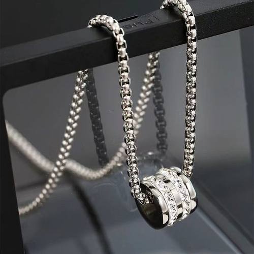 小蛮腰钛钢项链吊坠小众时尚