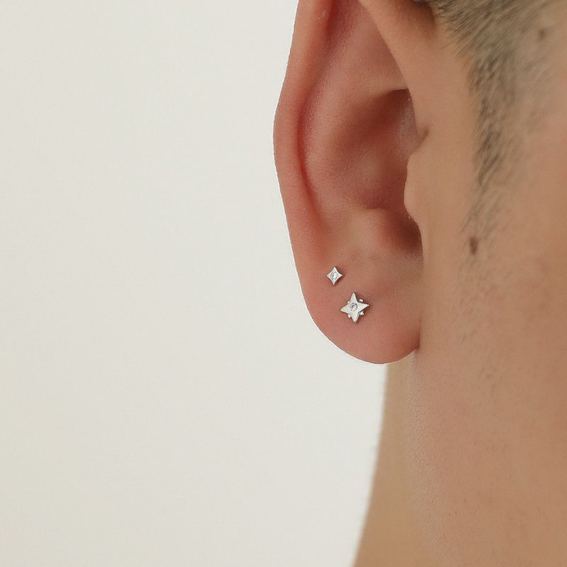 S999纯银耳钉男不对称四角星