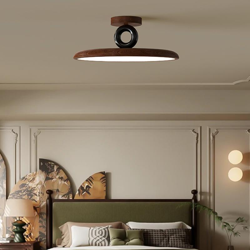 中古主卧室灯复古胡桃木纹飞碟吸顶灯现代极简新中式创意护眼灯具