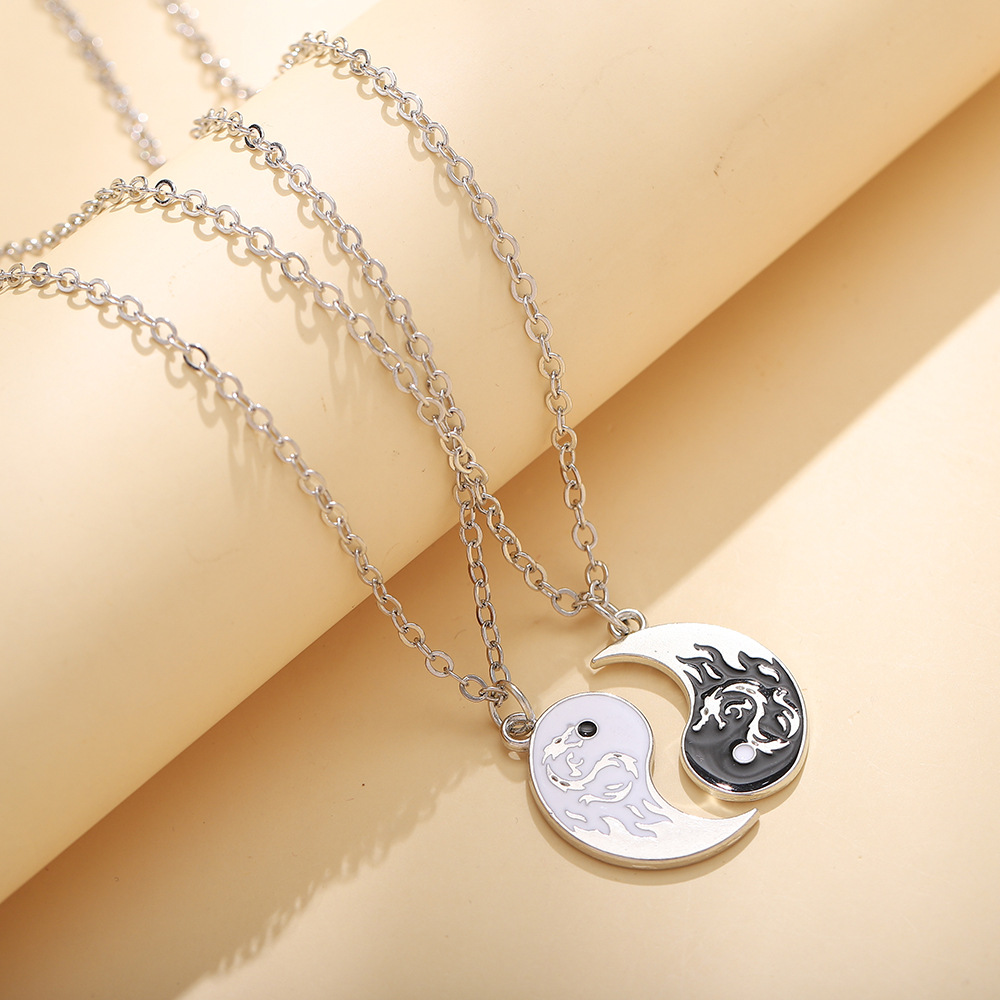 八卦龙图腾太极情侣项链吊坠跨境新款拼接小众设计潮酷时尚学生