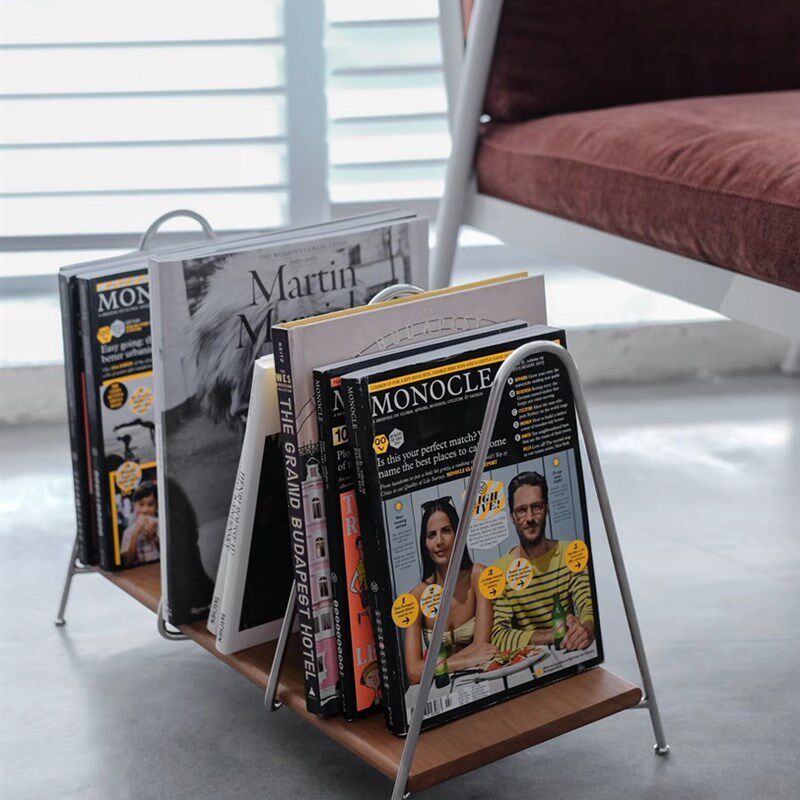 新品北欧实木书报架铁艺书架落地桌面小H置物架收纳简约杂志架报