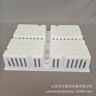 厂家供应四格小鸡筐塑料鸡苗笼塑料周转筐加厚图片