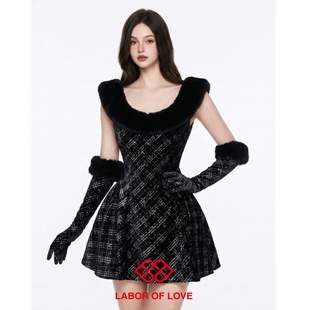 Bell Labor Jingle Love 原创设计丝绒银格毛领手套小黑裙